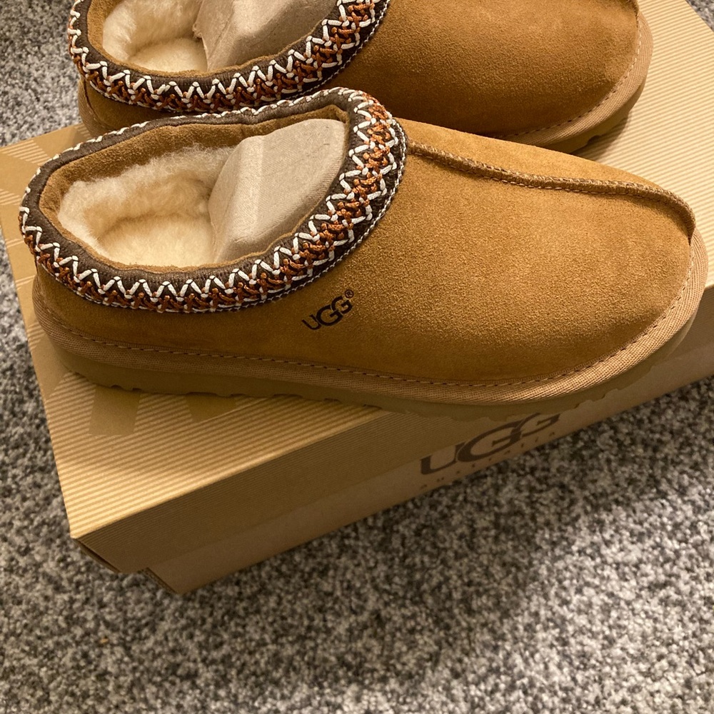 Brand new never worn UGGS